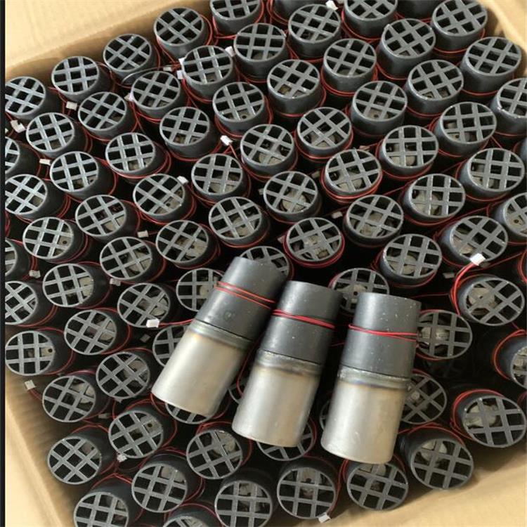 五金（jīn）衝（chōng）壓件模具加工多少工（gōng）件後就得進行保養