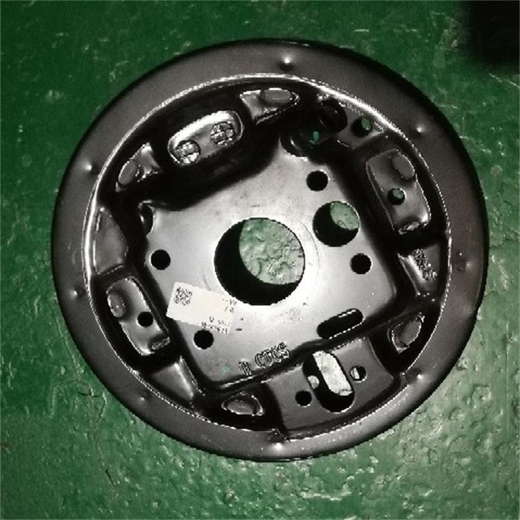 衝壓（yā）模具下機操作人員應該注意（yì）這些事